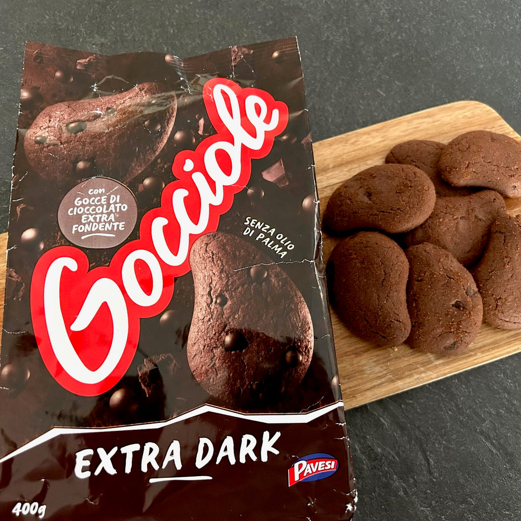 Gocciole ExtraDark:ダークチョコレートチップ入りココアビスケット Gocciole ExtraDark:ダークチョコレートチップ入りココアビスケット